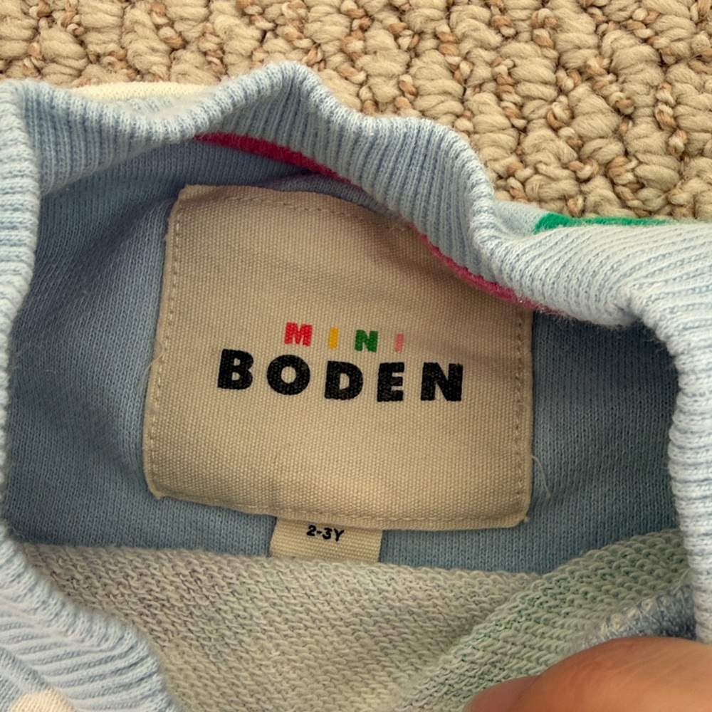 Mini Boden 4-piece Set! Two tops, Sweatshirt, and Leggings sz 2-3 years - Picture 11 of 13